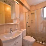 Kaya Apartment *